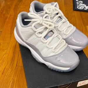 Jordan Kids Sneakers in White and Gray